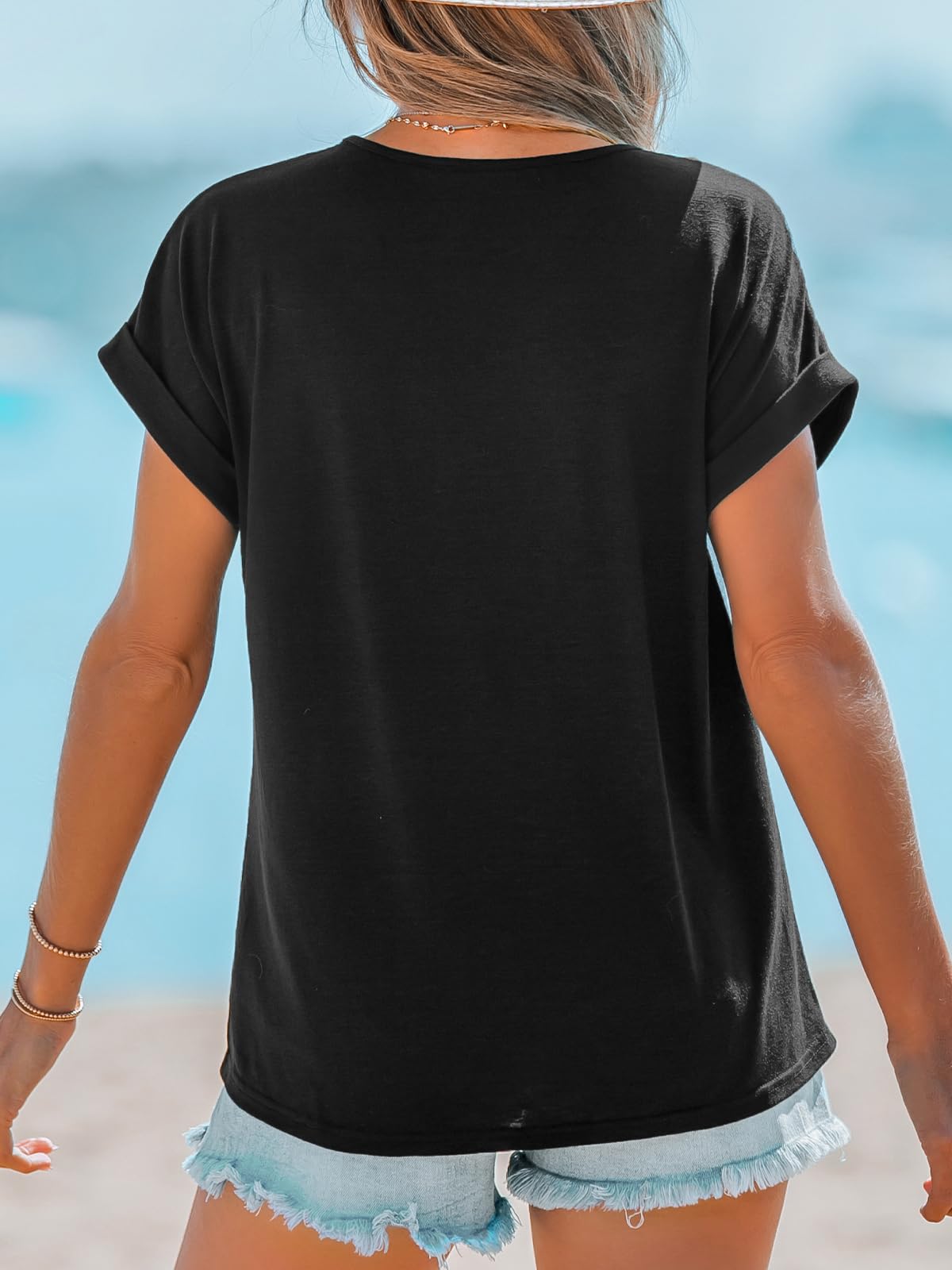 CUPSHE Women Tops Onyx V-Neck Short Sleeve Tee Front Pocket Shirt Solid Tee Casual Dressy L