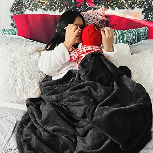 Bedsure Fleece Blanket Throw Blanket Black - 300GSM Throw Blankets for Couch, Sofa, Bed, Soft Lightweight Plush Cozy Blankets and Throws for Toddlers